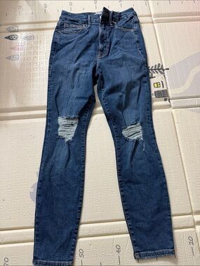 Good American Light Blue Denim Jeans